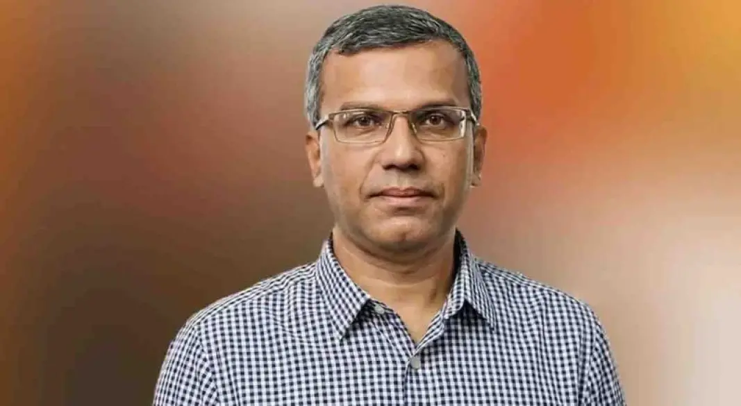 গভর্নর মোস্তাকুর রহমান