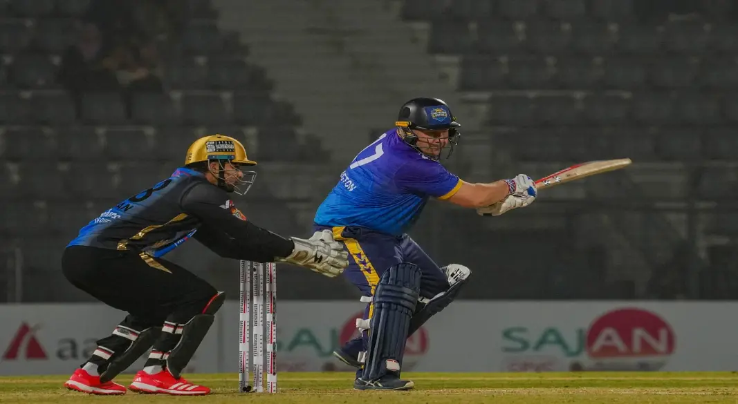 আজ টানা তৃতীয় ফিফটির পথে চট্টগ্রাম রয়্যালসের অ্যাডাম রসিংটন