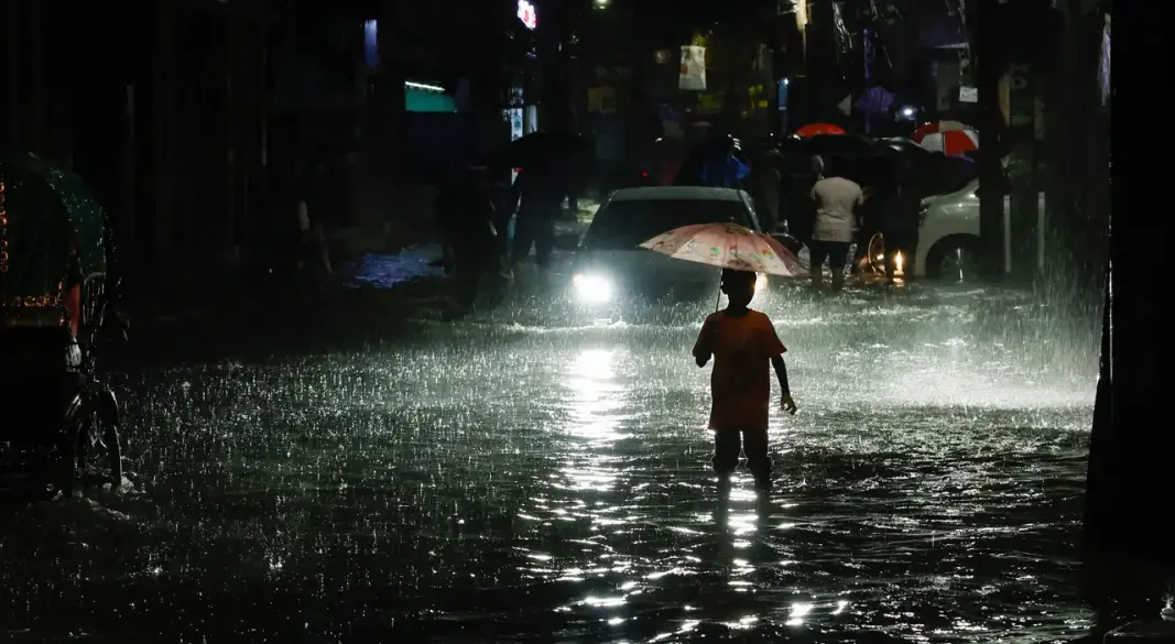 রাতের বৃষ্টি। ছবি : সংগৃহীত