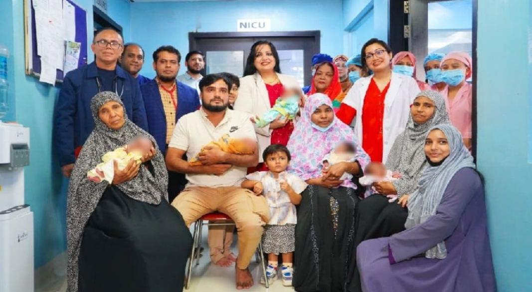 পাঁচ সন্তানের সঙ্গে সুমন-এনি দম্পতির পরিবার। সংগৃহীত ছবি