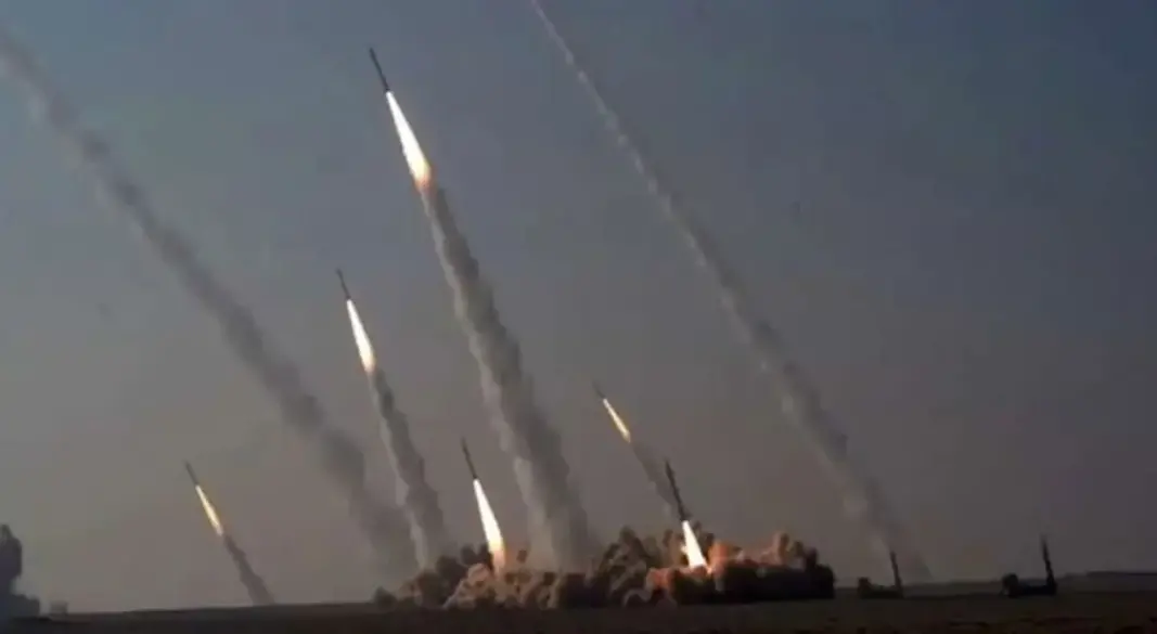 ইরানের ক্ষেপণাস্ত্র উৎক্ষেপন। ছবি: সংগৃহীত