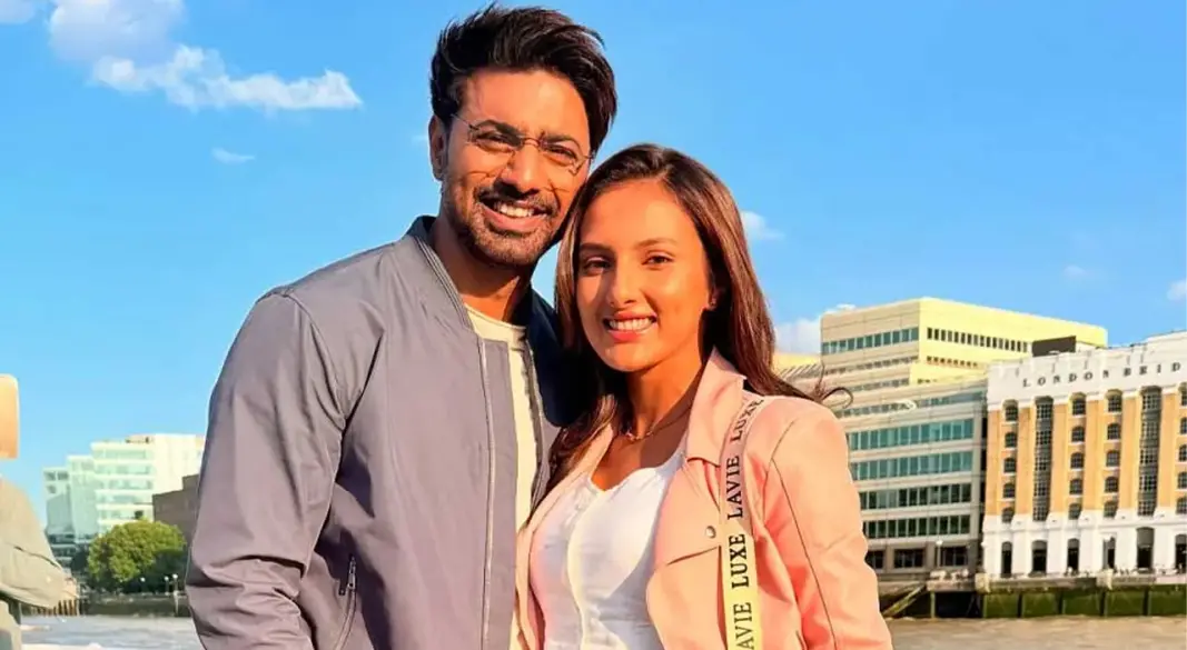 দেব ও জ্যোতির্ময়ী কুণ্ডু I ছবি: সংগৃহীত