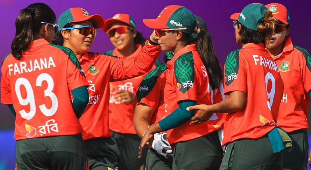 উইকেট লাভের পর উচ্ছ্বাসিত বাংলাদেশ শিবির। ছবি : এসিসি