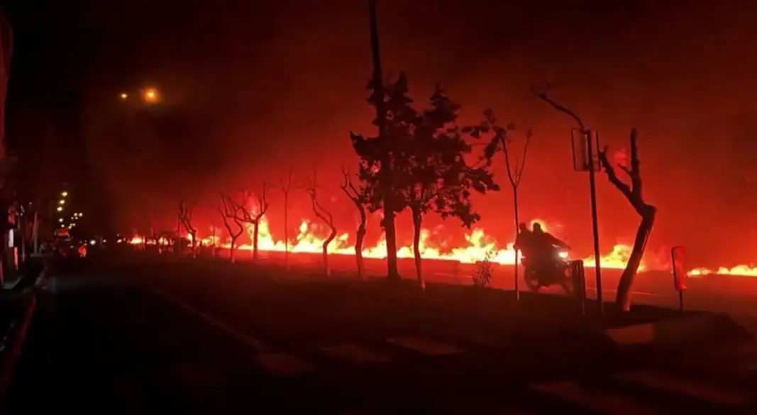 যুক্তরাষ্ট্র ও ইসরায়েলের হামলায় জ্বলছে তেহরানের জ্বালানি ডিপোগুলো। ছবি : সংগৃহীত