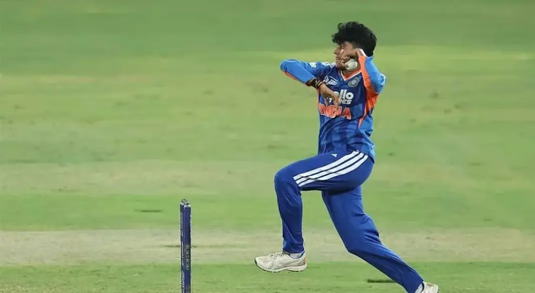 ভারতের স্পিনার শ্রী চারানি।