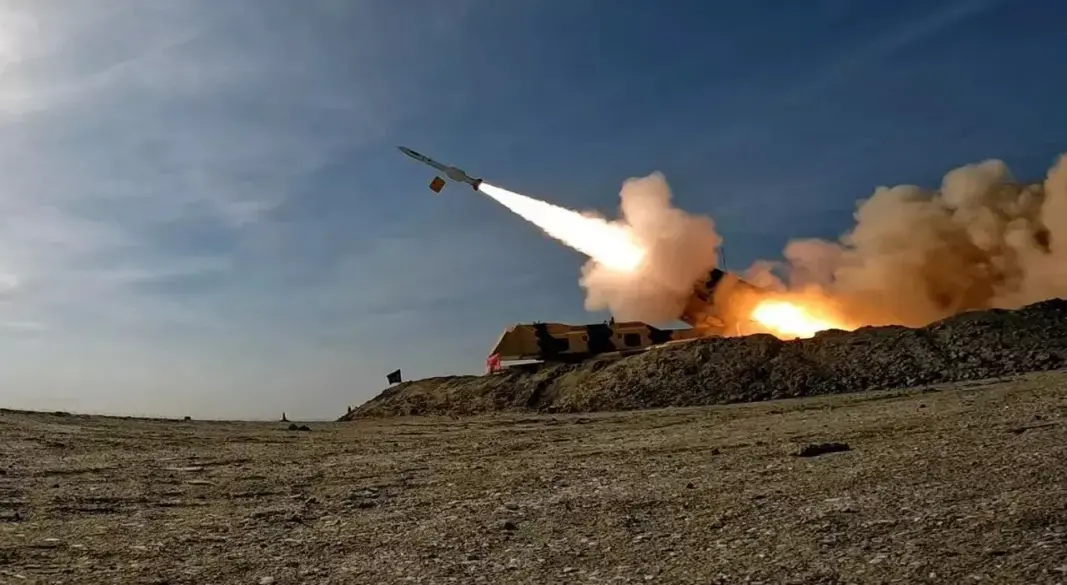 মিসাইল ছুড়ছে ইরান। ছবি : সংগৃহীত