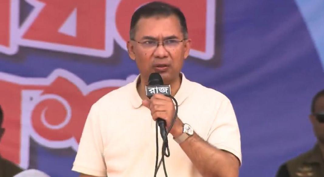 দিনাজপুরের কাহারোল উপজেলায় সাহাপাড়া খাল খনন কর্মসূচির উদ্বোধন শেষে কথা বলেন প্রধানমন্ত্রী তারেক রহমান।