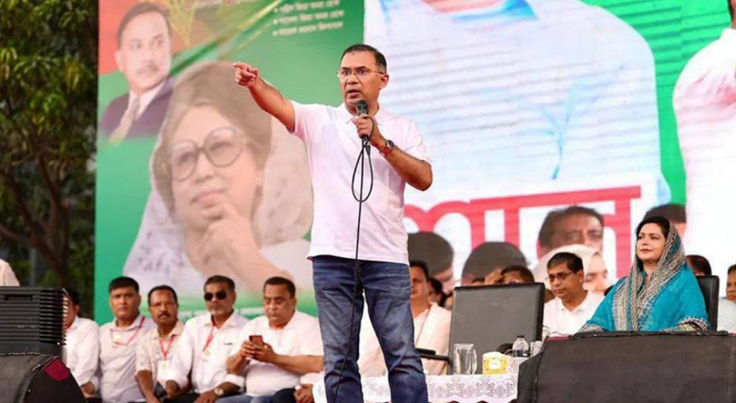 বগুড়া শহরের ঐতিহাসিক আলতাফুন্নেছা খেলার মাঠে জেলা বিএনপি আয়োজিত জনসভায় প্রধান অতিথির বক্তব্য দেন প্রধানমন্ত্রী তারেক রহমান