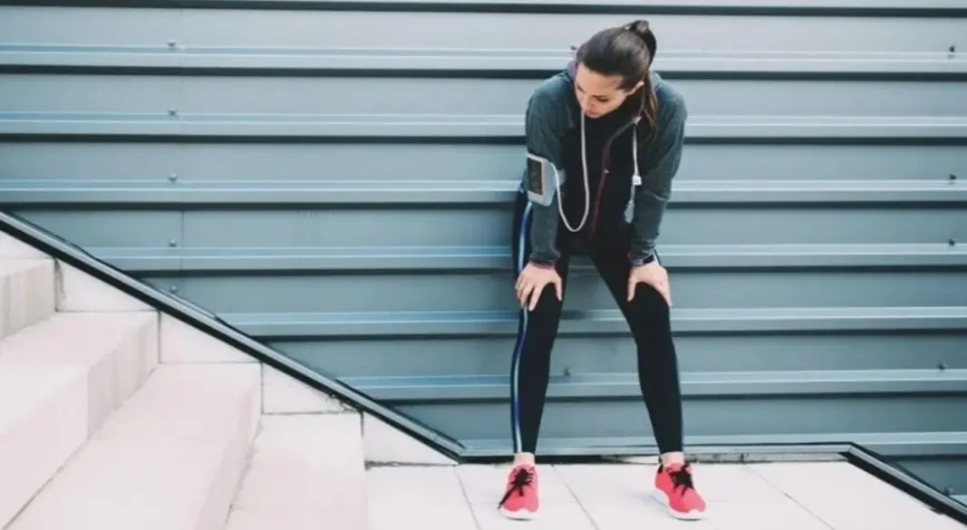 চারবার বিশ্ব চ্যাম্পিয়ন হওয়া অ্যাথলেট এমিলিয়া বনি এক টুইটে জানিয়েছেন, কয়েকটি মঞ্জিল উঠার পরও তার শ্বাস ফোলা হয়ে যায় | ছবি : সংগৃহীত