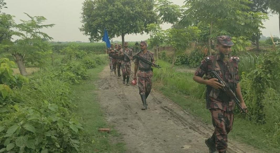 সীমান্ত এলাকায় বিজিবির নজরদারি ও টহল জোরদার করা হয়।