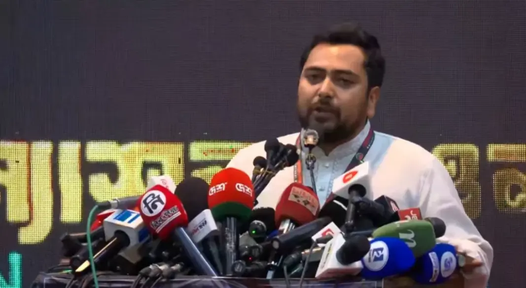 কথা বলছেন জাতীয় নাগরিক পার্টির (এনসিপি) আহ্বায়ক নাহিদ ইসলাম। ছবি: ভিডিও থেকে নেওয়া