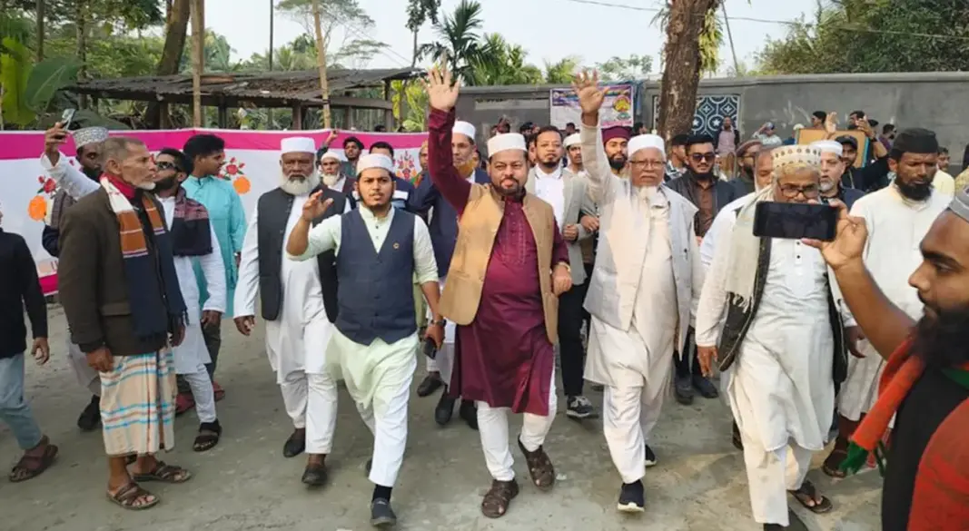 শতাধিক নেতাকর্মী নিয়ে জামায়াতে যোগ দেন গোলাম মাহমুদ মাহাবুব মাস্টার। ছবি : সংগৃহীত