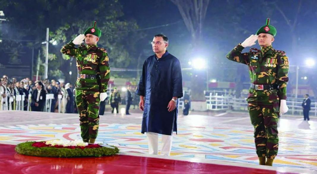 একুশের প্রথম প্রহরে ভাষা শহীদদের প্রতি প্রধানমন্ত্রীর শ্রদ্ধা নিবেদন। ছবি : সংগৃহীত