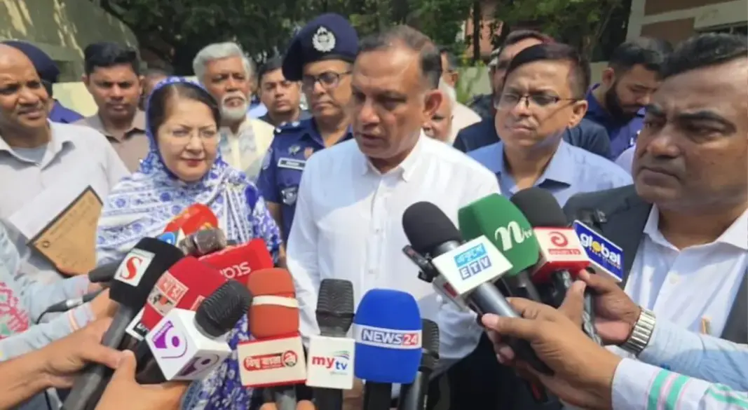 বক্তব্য রাখেন বস্ত্র ও পাট প্রতিমন্ত্রী মো. শরীফুল আলম।