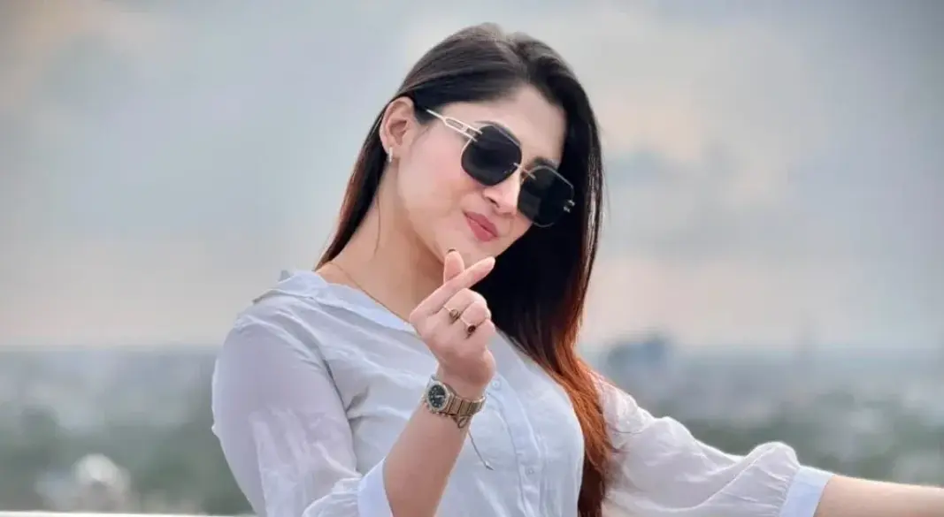 ঢালিউডের জনপ্রিয় অভিনেত্রী পূজা চেরি।