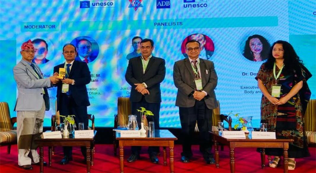 দক্ষিণ এশিয়ার উচ্চশিক্ষায় যৌথ সহযোগিতার জোর ঢাবি উপাচার্যের