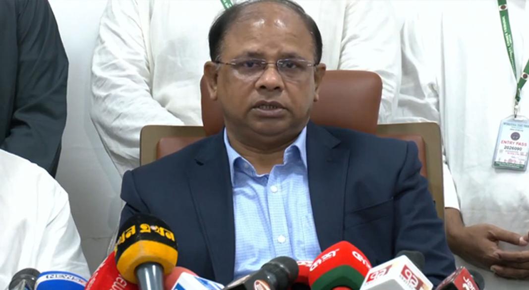 কথা বলছেন আন্তর্জাতিক অপরাধ ট্রাইব্যুনালের চিফ প্রসিকিউটর আমিনুল ইসলাম। ছবি: সংগৃহীত
