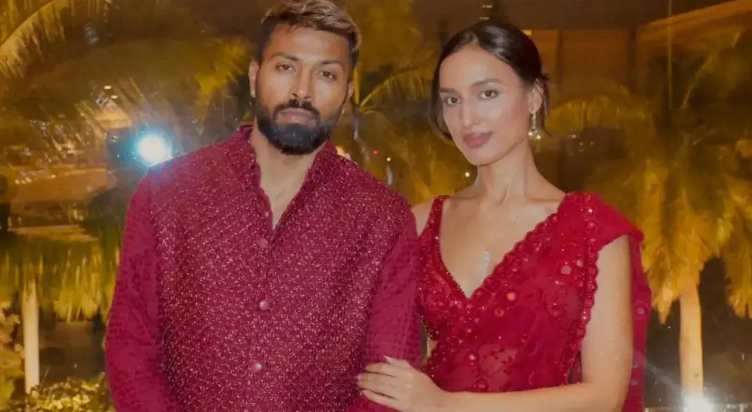 বান্ধবী মাহিকা শর্মার সঙ্গে হার্দিক পান্ডিয়া। ছবি : সংগৃহীত