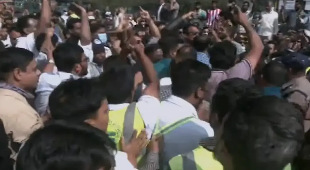 ছবি : সংগৃহীত