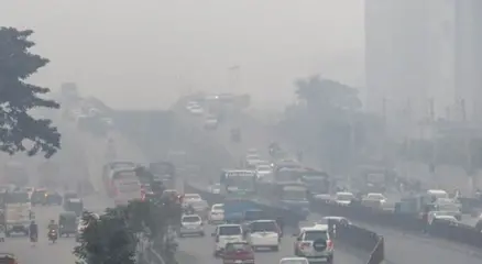 কুয়াশাচ্ছন্ন ঢাকার আকাশ। ছবি : সংগৃহীত