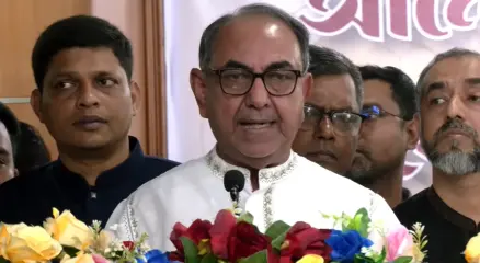 বক্তব্য রাখছেন প্রধানমন্ত্রীর রাজনৈতিক উপদেষ্টা মির্জা আব্বাস। ছবি: সংগৃহীত