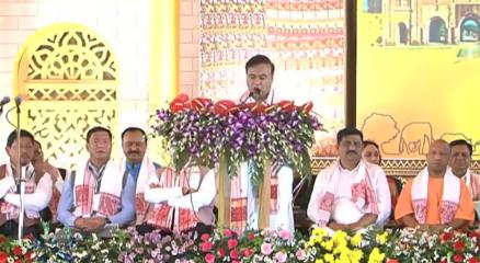 আসামের মুখ্যমন্ত্রী হিসেবে শপথ গ্রহণ করলেন ভারতীয় জনতা পার্টির (বিজেপি) হিমন্ত বিশ্বশর্মা। ছবি: সংগৃহীত