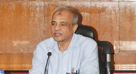 স্বরাষ্ট্র উপদেষ্টা লেফটেন্যান্ট জেনারেল (অব.) মোঃ জাহাঙ্গীর আলম চৌধুরী